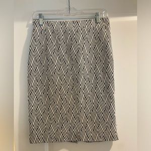 Banana Republic Black/White Pencil Skirt size 2